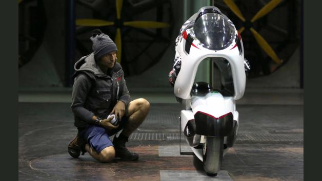 Ομάδα μηχανικών προσπαθεί να σπάσει ρεκόρ ταχύτητας ηλεκτρικής μοτοσυκλέτας 