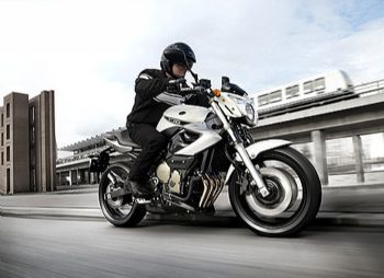 Yamaha XJ6:  