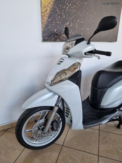 Honda SH 300 -  2016 - 2 900 EUR Καινούργιες - Μεταχειρισμένες Μοτοσυκλέτες