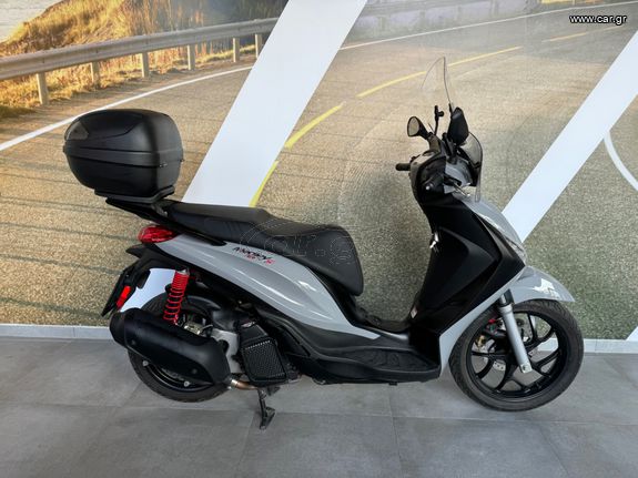 Piaggio  Medley 150 23