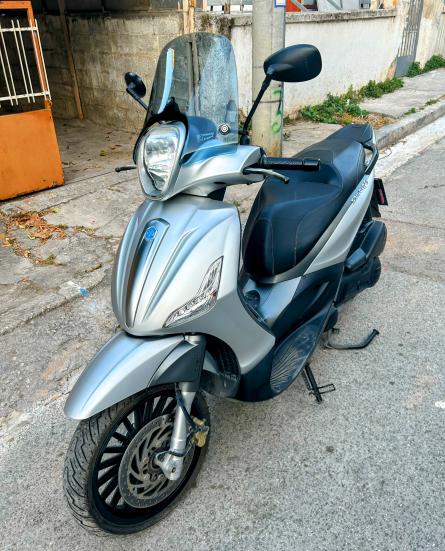 Piaggio  Beverly 300i 19