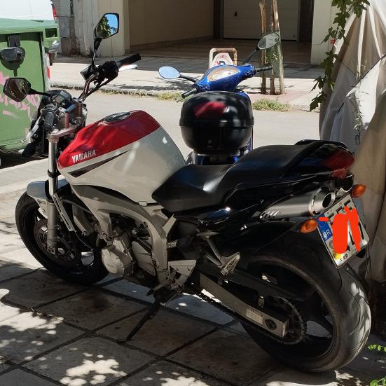 Yamaha  FZ6 Naked 05