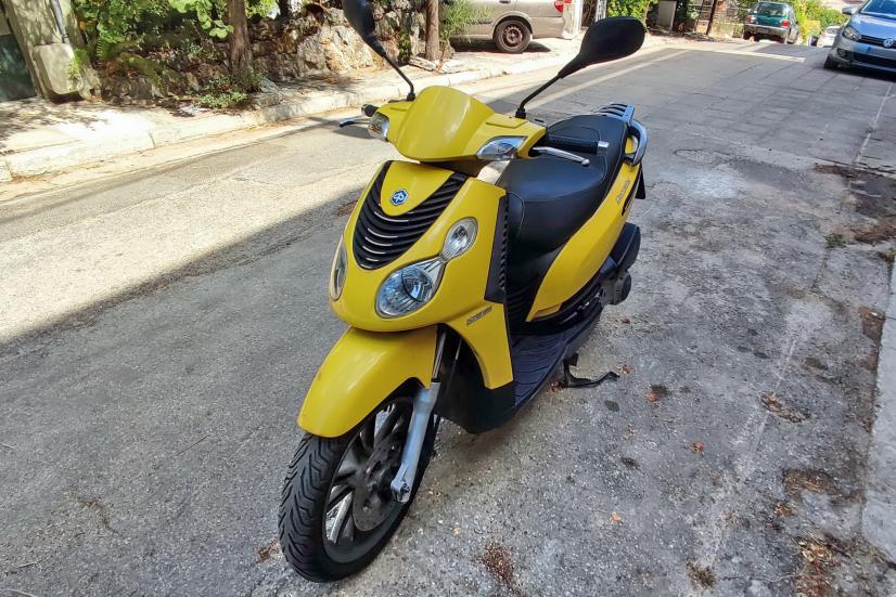 Piaggio Carnaby 125 - ES 2008 - 1 200 EUR - Roller/Scooter - Μεταχειρισμένο