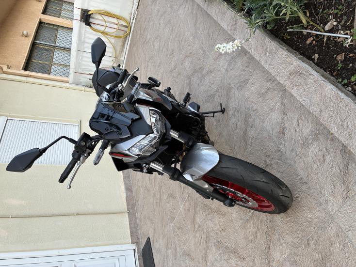 Kawasaki  Z 650 23