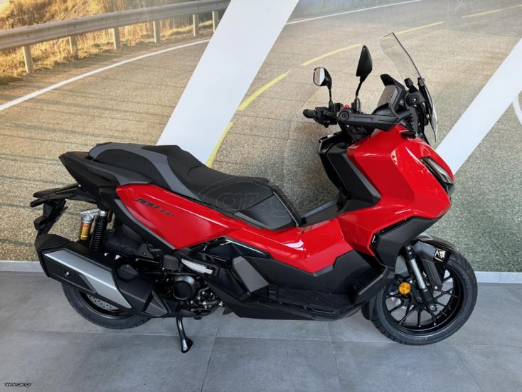Honda  ADV 350 25