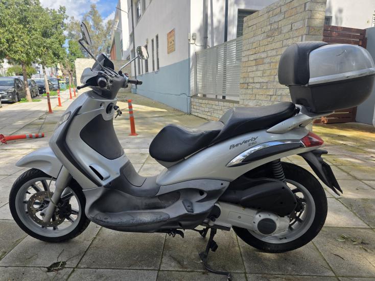 Piaggio  Beverly 250 04