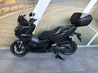 Honda ADV 350 - Bluetooth Βαλίτσα ABS 2024 - 6 890 EUR - Roller/Scooter - Καινούριο