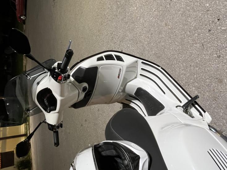 Vespa  GTS Super Sport 24