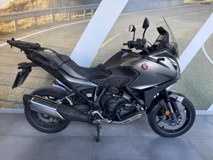 Honda  NT 700 22