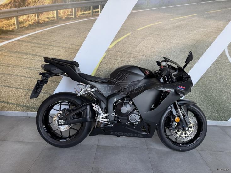 Honda  CBR 600RR 25