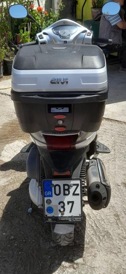 Honda  SH 300 08