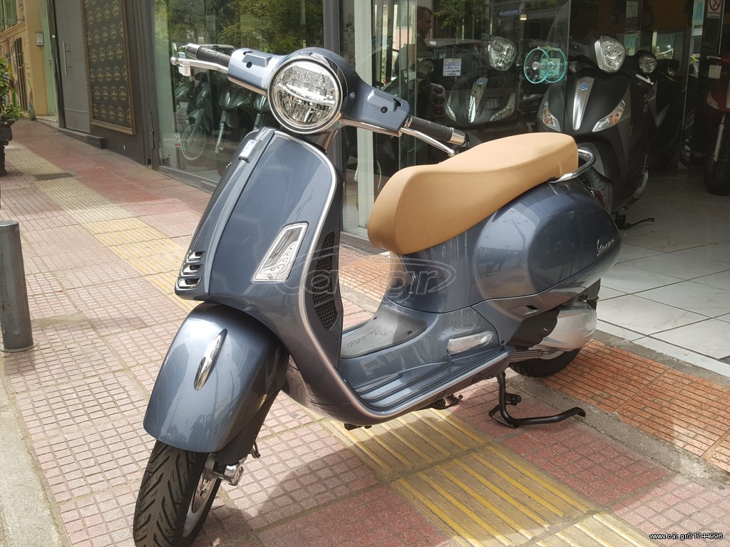 Piaggio Vespa GTS 300 -  2022 - 4 660 EUR Καινούργιες - Μεταχειρισμένες Μοτοσυκλ