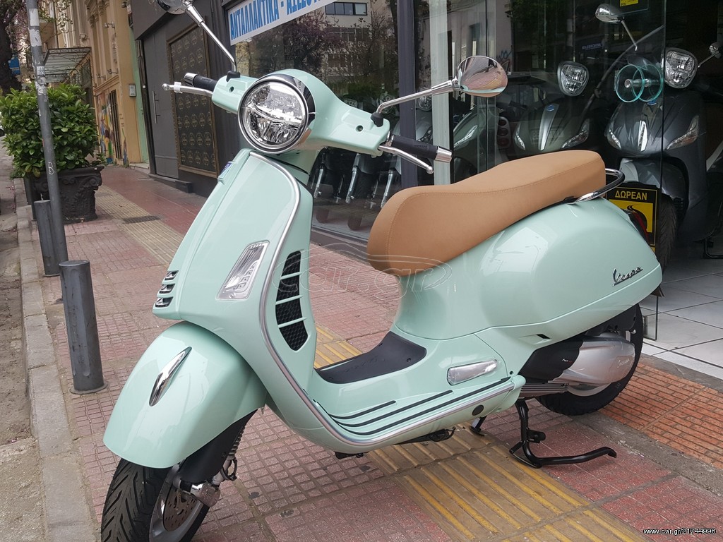 Piaggio Vespa GTS 300 -  2022 - 4 660 EUR Καινούργιες - Μεταχειρισμένες Μοτοσυκλ