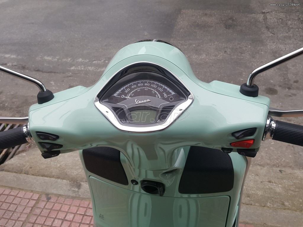 Piaggio Vespa GTS 300 -  2022 - 4 660 EUR Καινούργιες - Μεταχειρισμένες Μοτοσυκλ