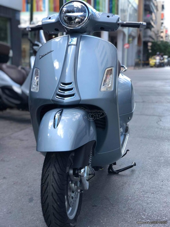 Piaggio Vespa GTS 300 -  2022 - 4 660 EUR - Roller/Scooter - Καινούριο