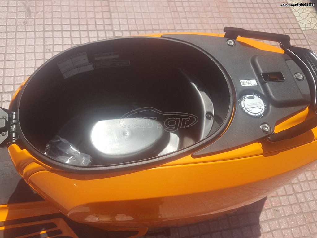 Lambretta  -  2022 - 3 899 EUR Καινούργιες - Μεταχειρισμένες Μοτοσυκλέτες