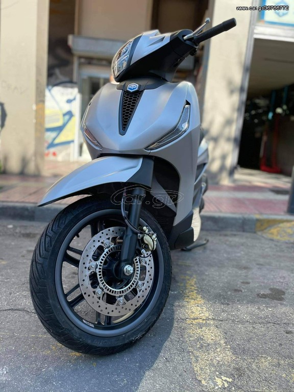 Piaggio Beverly 300 -  2022 - 4 990 EUR Καινούργιες - Μεταχειρισμένες Μοτοσυκλέτ