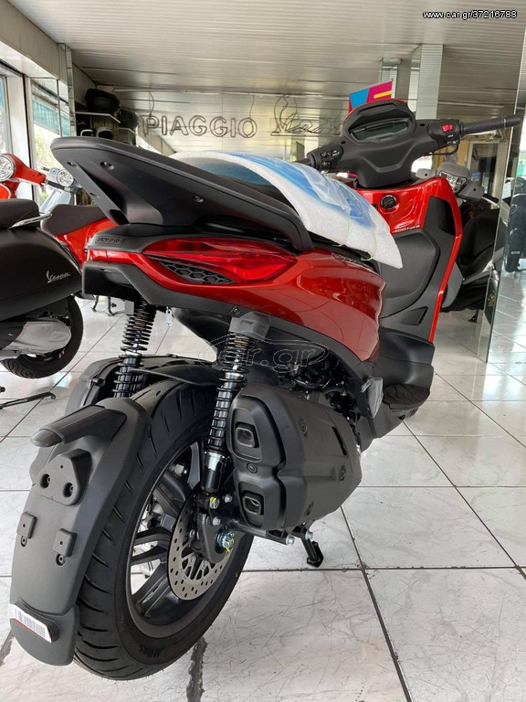 Piaggio Beverly 400 -  2022 - 5 990 EUR Καινούργιες - Μεταχειρισμένες Μοτοσυκλέτ