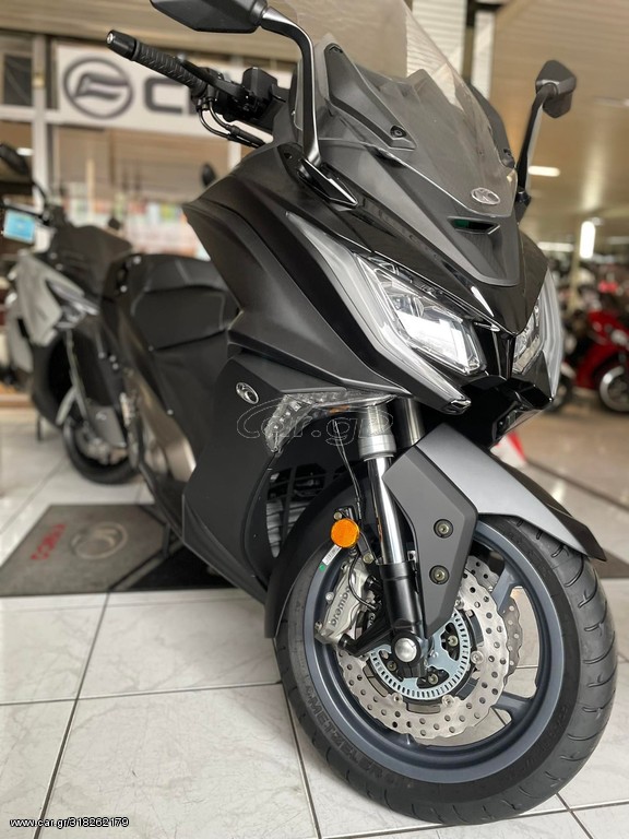 Kymco  AK 550 22