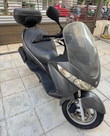 Suzuki  UH 200 Burgman 08