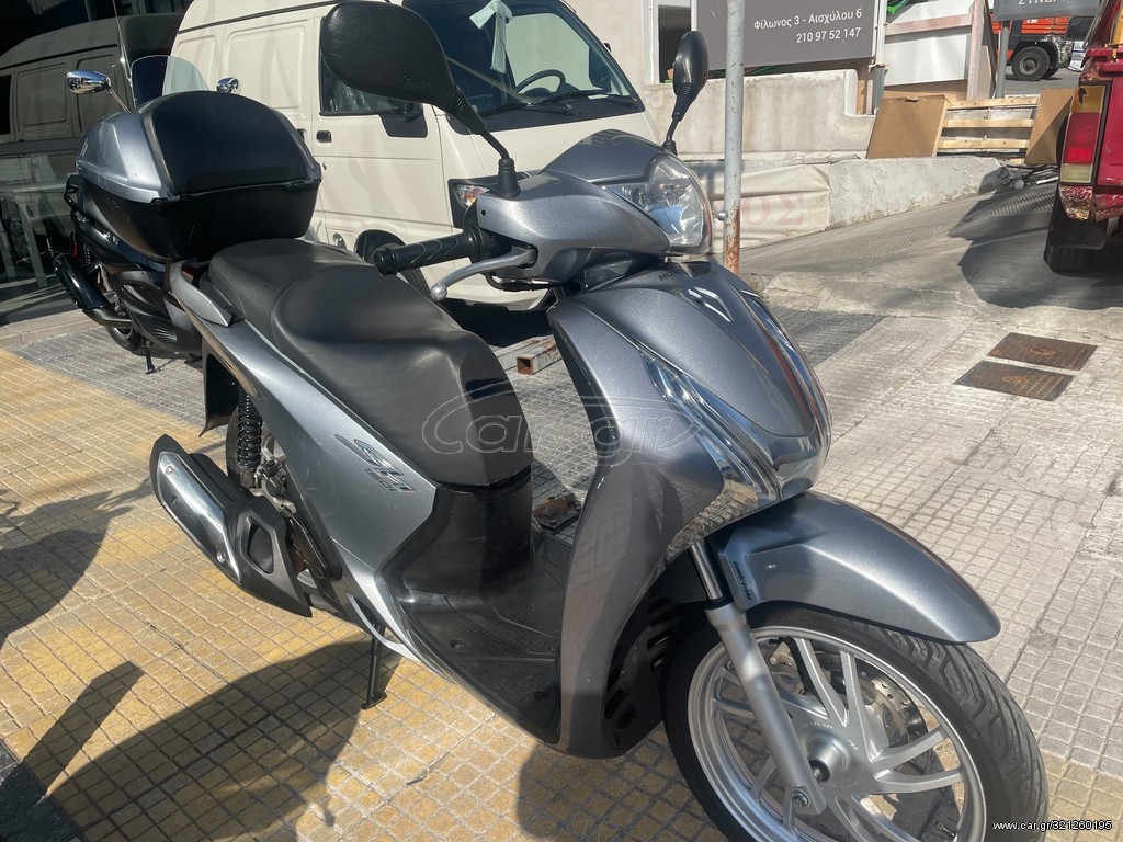 Honda SH 150i -  2015 - 2 300 EUR Καινούργιες - Μεταχειρισμένες Μοτοσυκλέτες