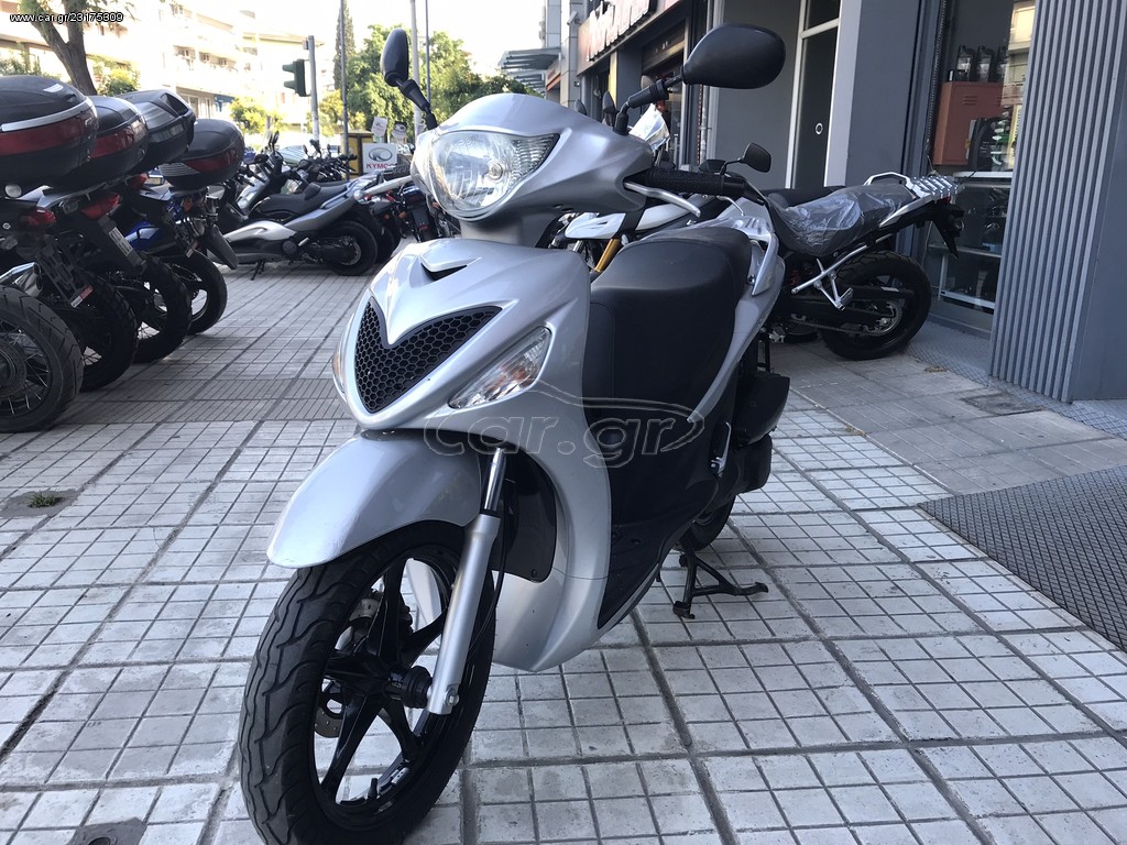 Suzuki Sixteen 125 -  2008 - 1 295 EUR Καινούργιες - Μεταχειρισμένες Μοτοσυκλέτε