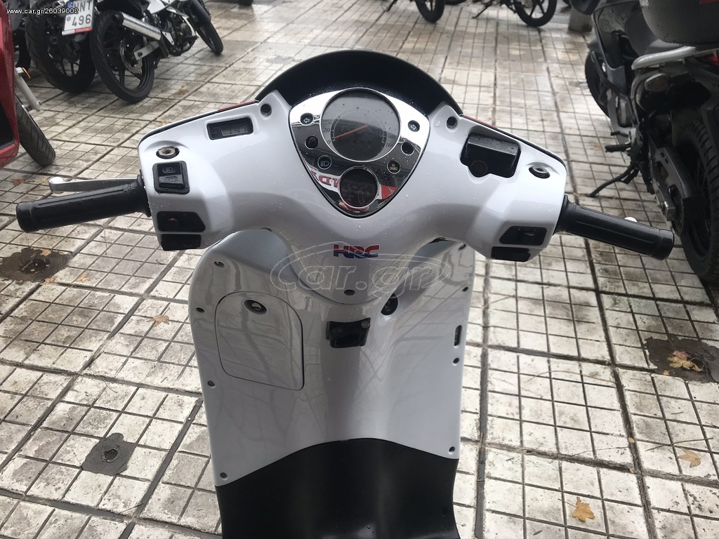 Honda NES 125 -  2000 - 1 195 EUR Καινούργιες - Μεταχειρισμένες Μοτοσυκλέτες