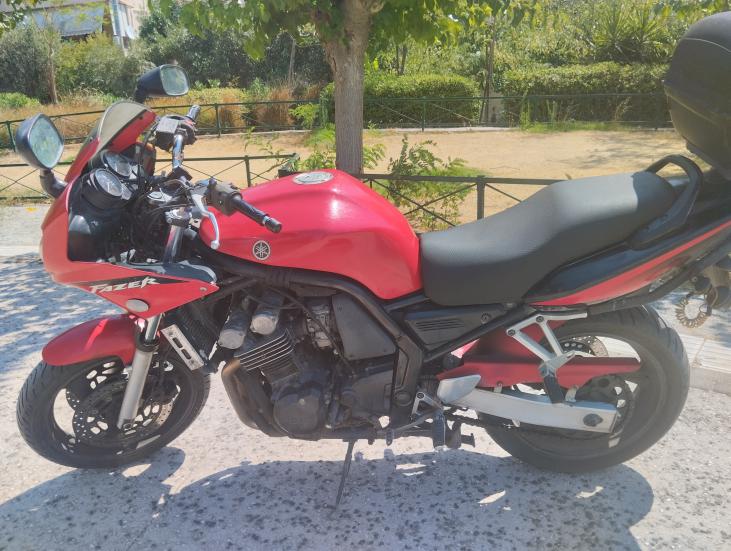 Yamaha  FZS 600 Fazer 02