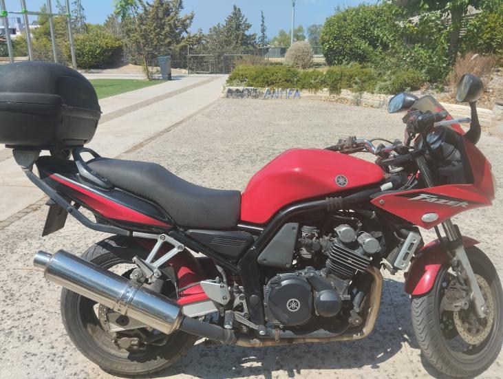 Yamaha FZS 600 Fazer -  2002 - 2 000 EUR - Sport Touring - Μεταχειρισμένο