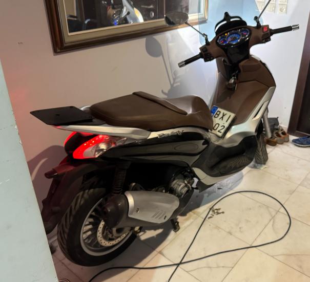 Piaggio Beverly 300i -  2012 - 2 400 EUR - Αλλο - Μεταχειρισμένο