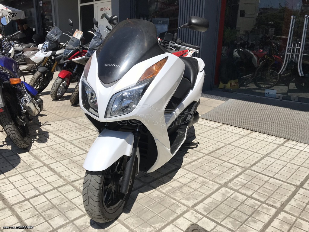 Honda Forza 300 -  2013 - 3 595 EUR Καινούργιες - Μεταχειρισμένες Μοτοσυκλέτες