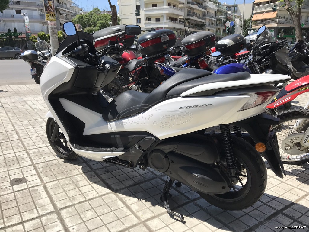 Honda Forza 300 -  2013 - 3 595 EUR Καινούργιες - Μεταχειρισμένες Μοτοσυκλέτες