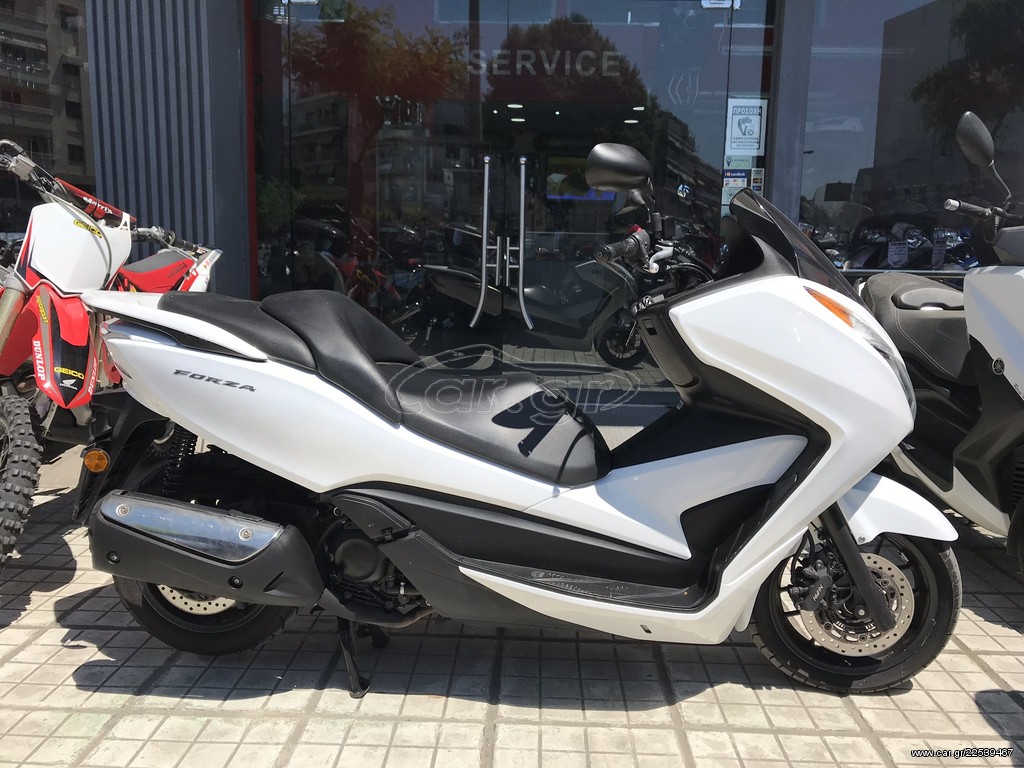 Honda Forza 300 -  2013 - 3 595 EUR Καινούργιες - Μεταχειρισμένες Μοτοσυκλέτες