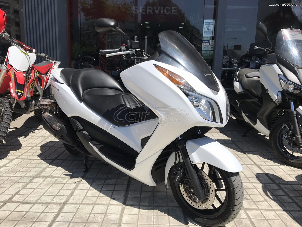 Honda Forza 300 -  2013 - 3 595 EUR Καινούργιες - Μεταχειρισμένες Μοτοσυκλέτες