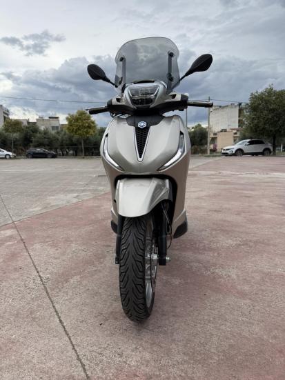 Piaggio  Beverly 300 24