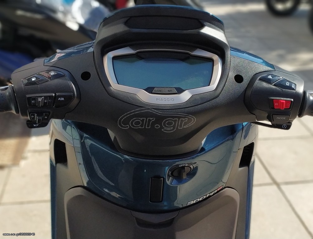 Piaggio Beverly 300i -  2022 - 4 990 EUR Καινούργιες - Μεταχειρισμένες Μοτοσυκλέ