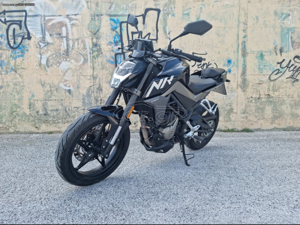 CFmoto  250NK 19