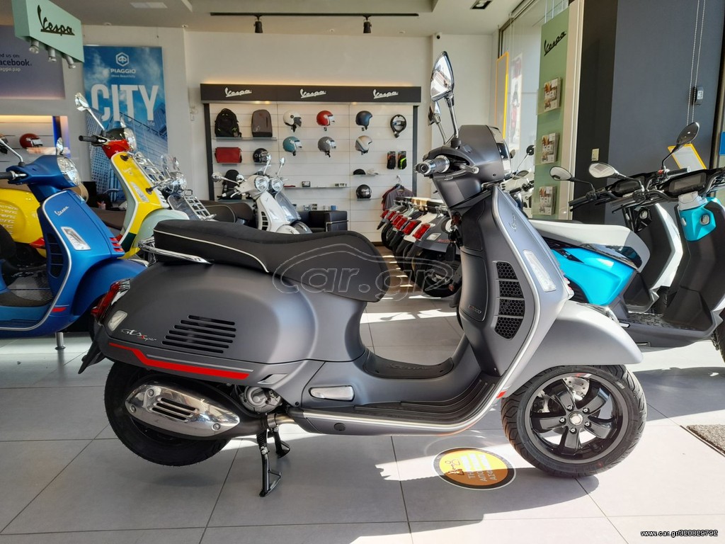 Piaggio  GTS 300 22