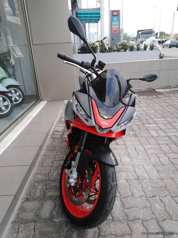 Aprilia Tuono -  2021 - 8 700 EUR Καινούργιες - Μεταχειρισμένες Μοτοσυκλέτες