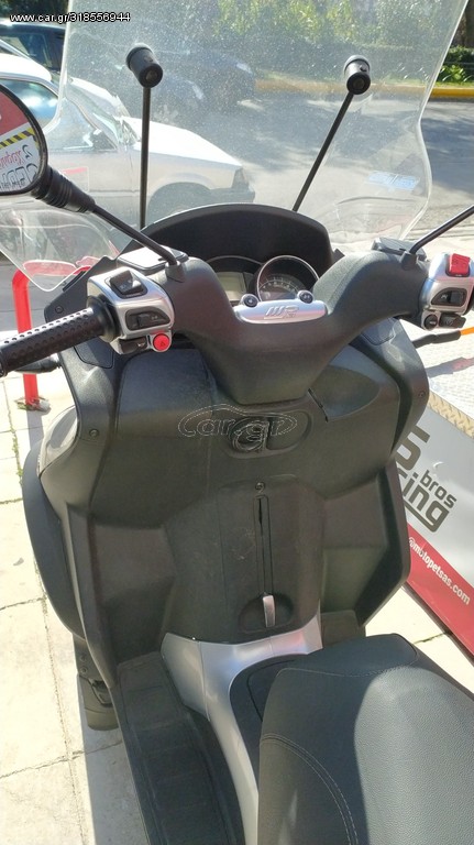 Piaggio MP3 -  2011 - 4 500 EUR Καινούργιες - Μεταχειρισμένες Μοτοσυκλέτες