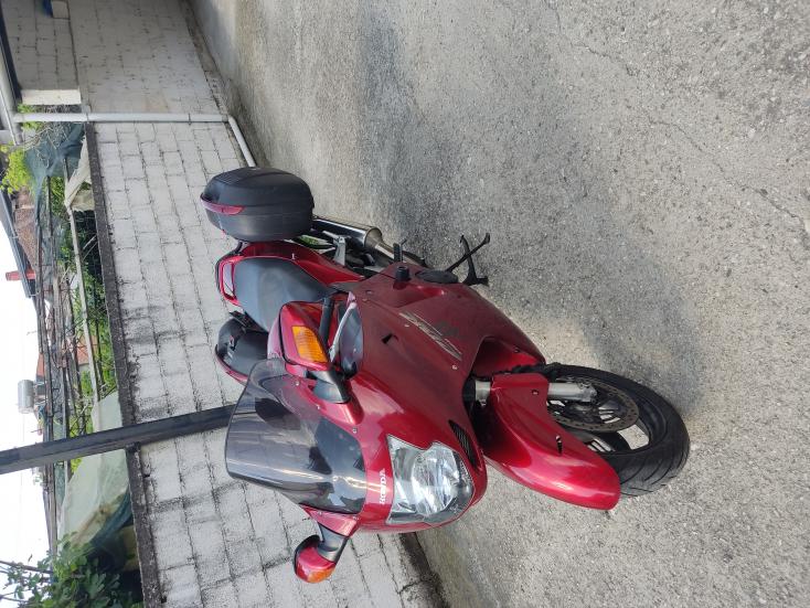 Honda CBR 1100 XX Super Blackbird -  1998 - 2 499 EUR Καινούργιες - Μεταχειρισμέ