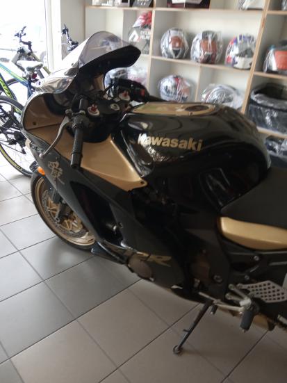 Kawasaki ZX-12 R - ΖΧ1200 Ρ 2004 - 3 000 EUR Καινούργιες - Μεταχειρισμένες Μοτοσ