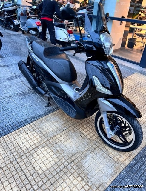 Piaggio Beverly 350 SportTouring -  2011 - 2 900 EUR Καινούργιες - Μεταχειρισμέν