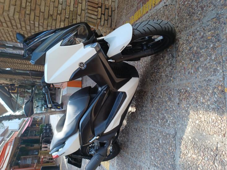 Yamaha X-MAX 250 -  2016 - 3 900 EUR - Roller/Scooter - Μεταχειρισμένο