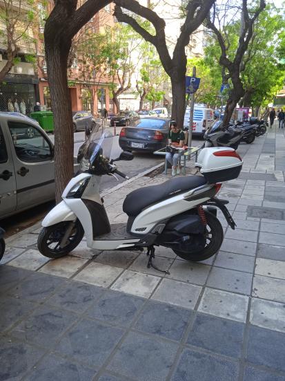 Kymco  People GT 300i 10