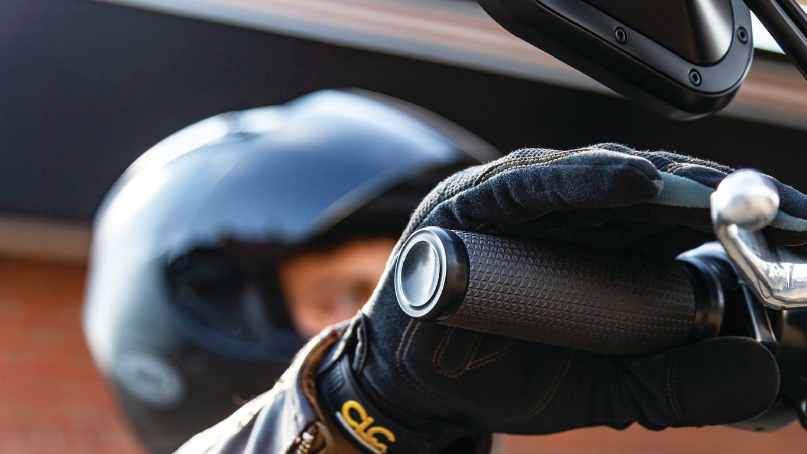 Ride-by-Wire: Νομίζεις ότι εσύ ελέγχεις το γκάζι;