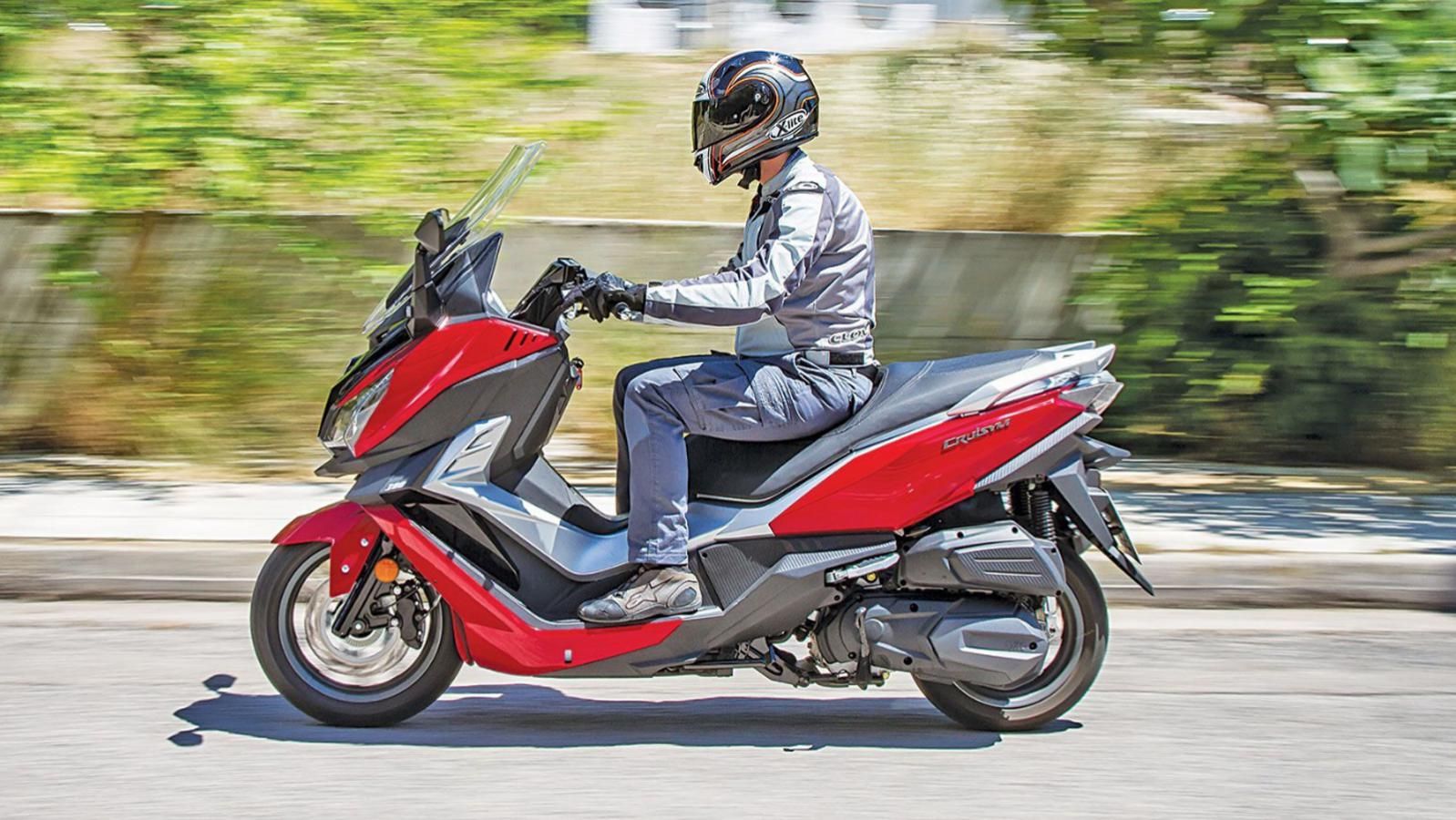 Η προσθήκη συστήματος traction control ήταν από τις πιο σημαντικές αλλαγές, φέρνοντας ένα επίπεδο ενεργητικής ασφάλειας που μέχρι τότε απουσίαζε.
