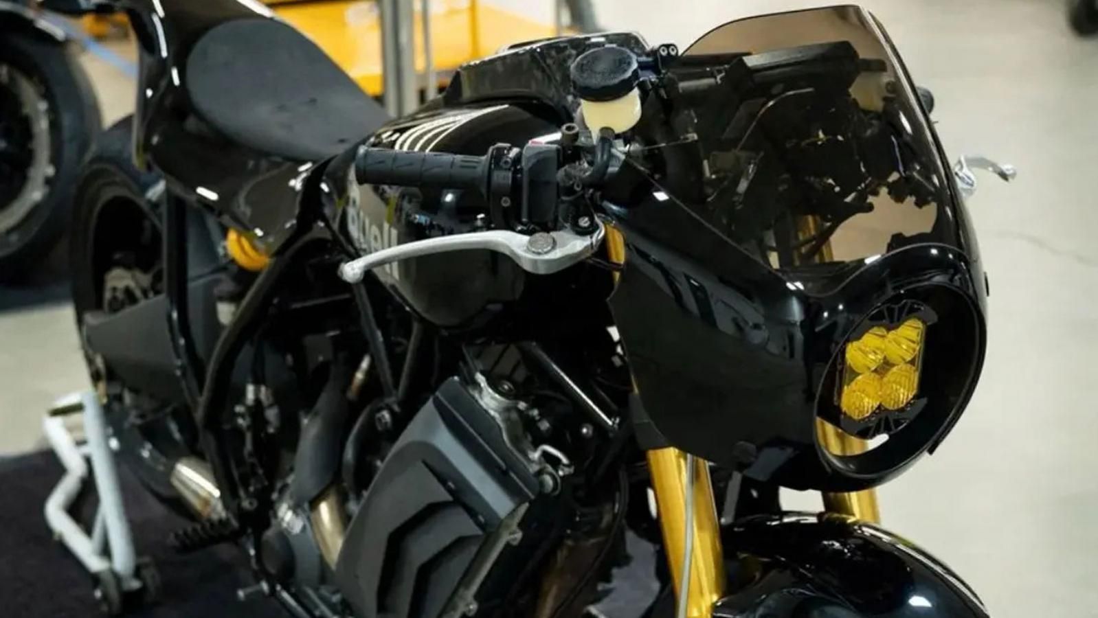 Πήραν ένα cruiser 173 ίππων και το έκαναν scrambler – Το αποτέλεσμα είναι τρελό