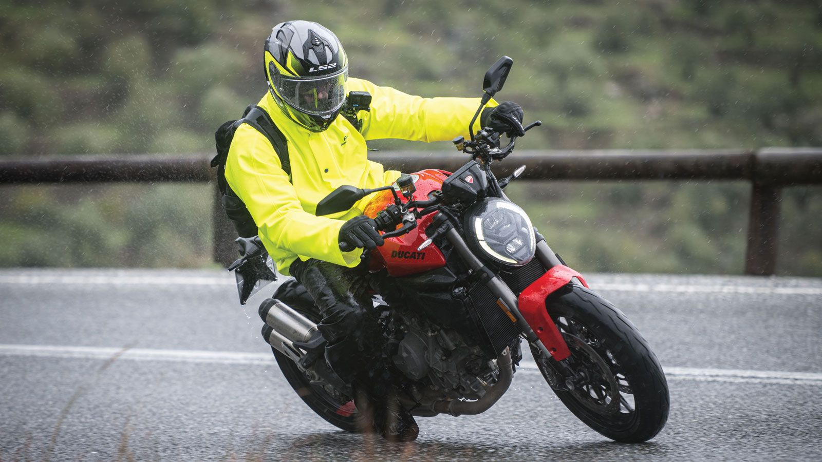 Νέα Ducati Monster V2: Πρώτη παρουσίαση, τι αλλάζει σε κινητήρα, βάρος και εξοπλισμό