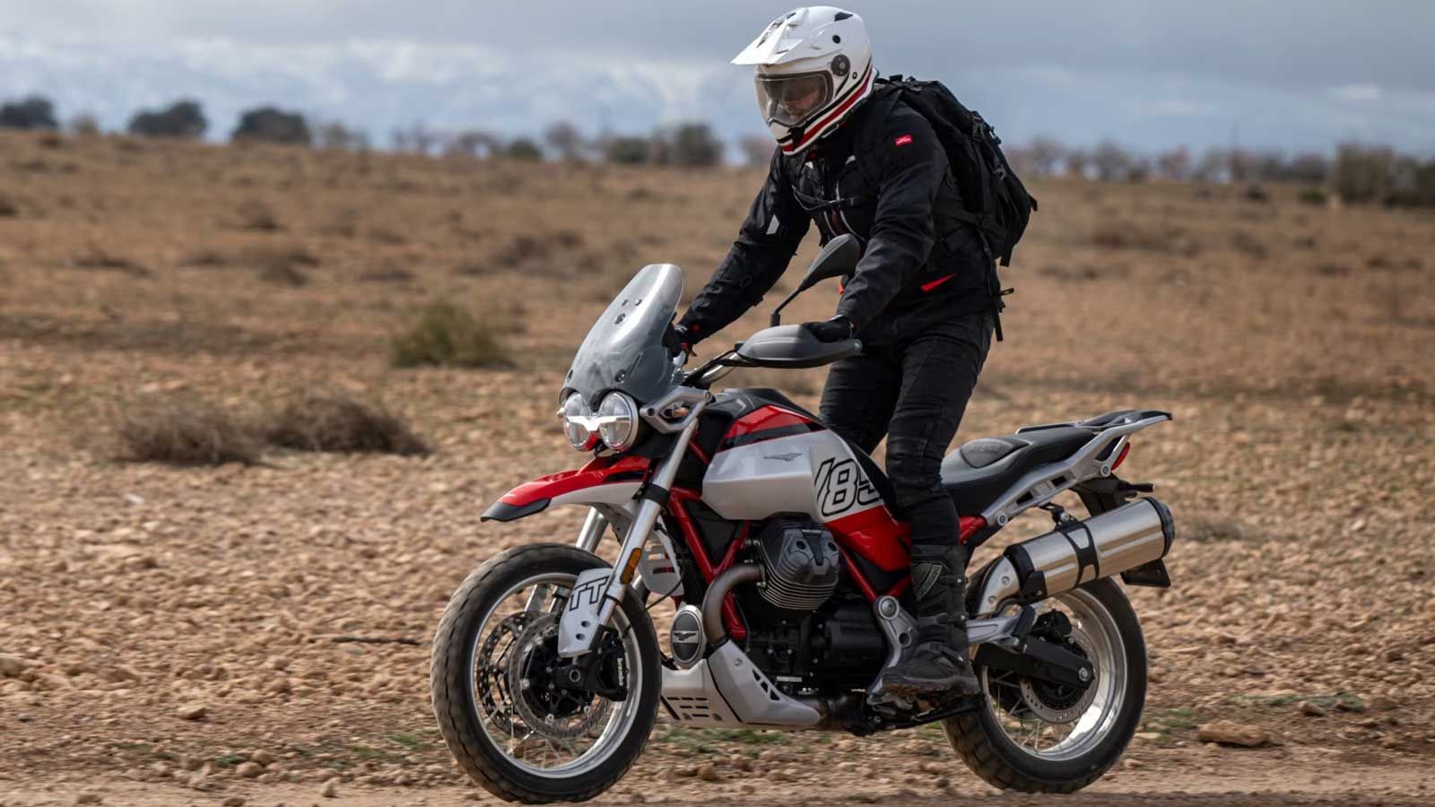 Η Moto Guzzi είναι μια εταιρεία που μας θυμίζει πως σε μια εποχή που πολλές φορές δυσκολευόμαστε να ξεχωρίσουμε τα μοντέλα μεταξύ τους, μερικές μοτοσ